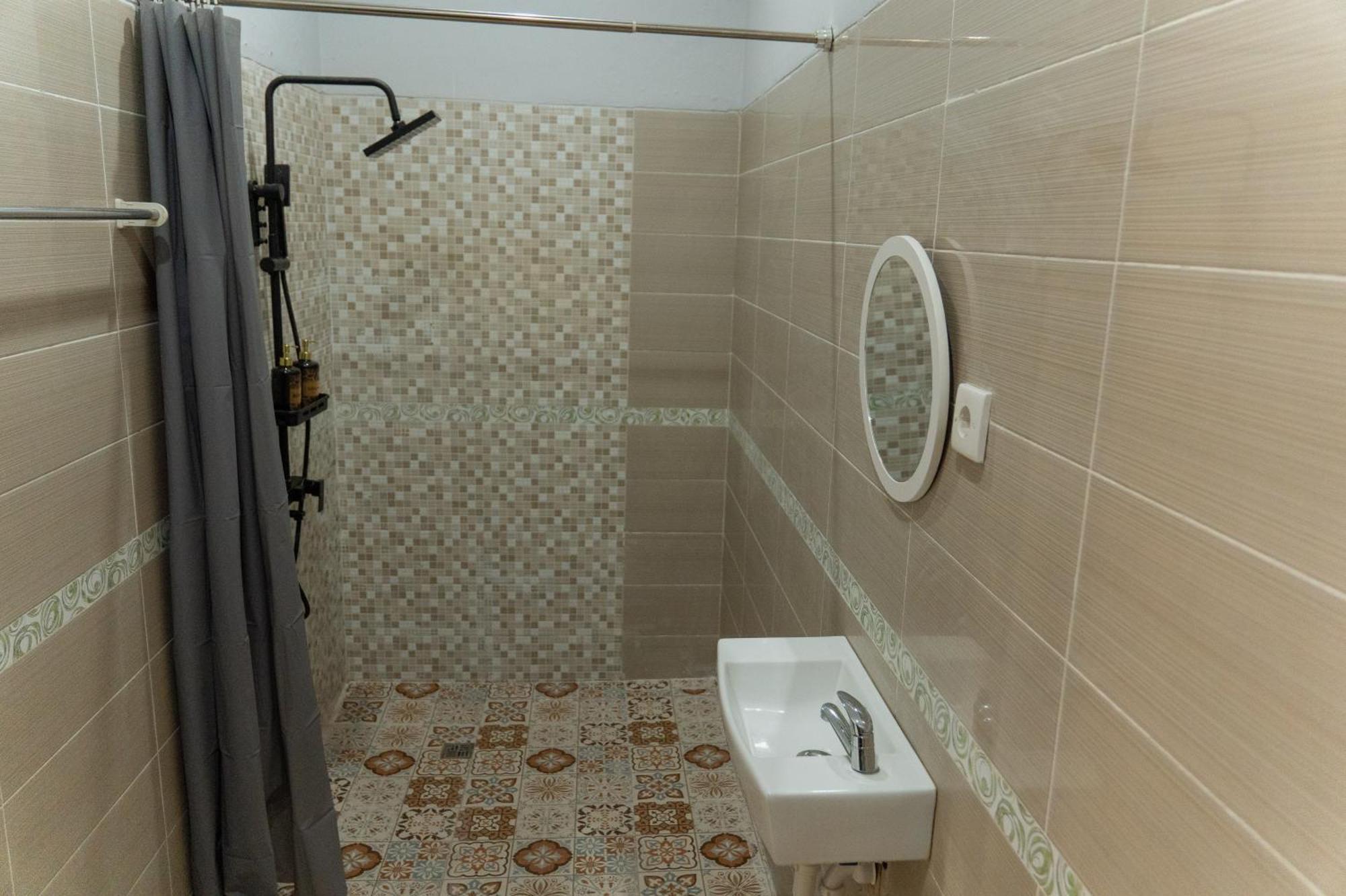 Апартаменти Dara House Кута Екстер'єр фото